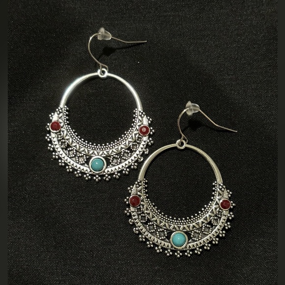Earrings - Picture 3 of 3